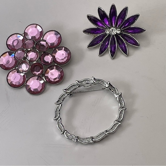 Pink Purple Silver Brooches set of 3 in  Bundle - Picture 3 of 11